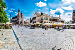 europe_0002_central-europe-poland-krakow-marys-baslica-1
